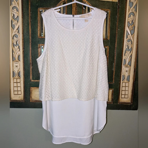 Women's MICHAEL KORS Cream Sleeveless Top with White Lace overlay - size 8 - Picture 1 of 5
